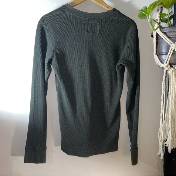 St. John's Bay Gray Button-Up Shirt - Picture 4 of 4